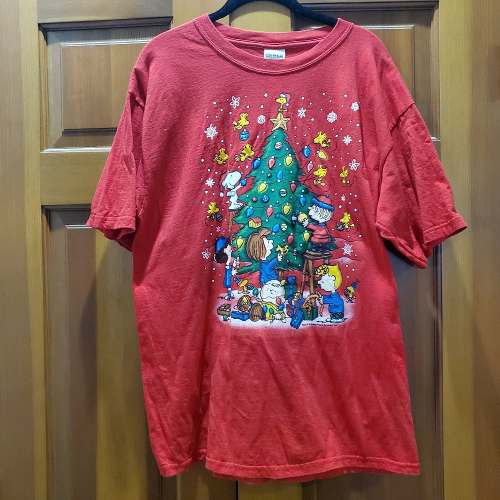 Peanuts Snoopy Charlie Brown Christmas Red Unisex L Short Sleeve T-Shirt Holiday